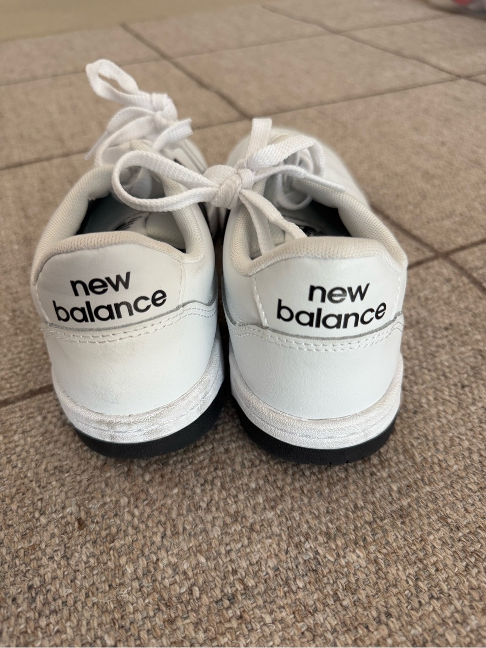 New Balance - Picture 3 of 8